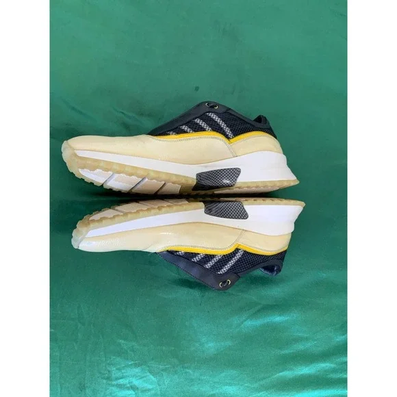 Shoes - Picture 10 of 12